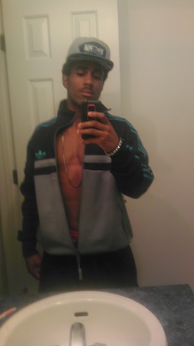 Doin Numbers keepn my head in da game idgaf if ppl liike or dis like me imma still be a man on my own to mke my way ... It takes alot to be a boss!!!!
