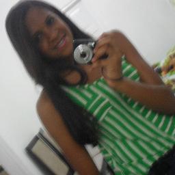 Gosto de aventura, sou romantica, simpática, as vezes chata, sou sonhadora. Sou apaixonada por @luansantana sou super fã dele.