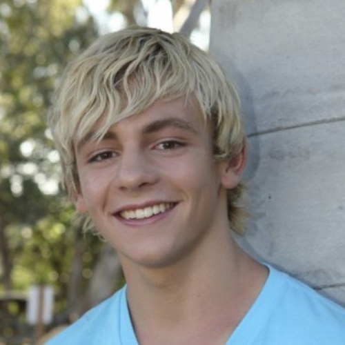 The Thoughts of Ross Lynch. 
USED TO BE @TheRossThoughts BUT THAT ACCOUNT WONT LET ME LOG IN