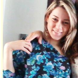 Me orgulho de quem sou, hoje. Sou amor e tenho seguido assim! Acho a vida bonita mesmo e faço com que seja feliz pra mim e pra quem estiver pertinho.