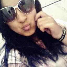 Não me importa o que os outros dizem, eles serão sempre os outros;*Prα voce qe não gostα de mim, trαgo um sorriso sαrcástico,nos lábios α pαlαvrα : FODA-SE