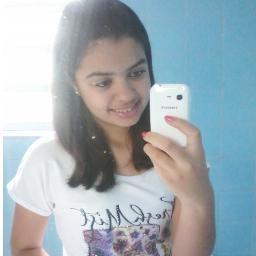 É feliz quem tem Jesus no coração . http://t.co/ah8NloaJ