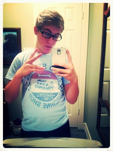 Follow me on ig: krew_breezy99  
kik me: max0912