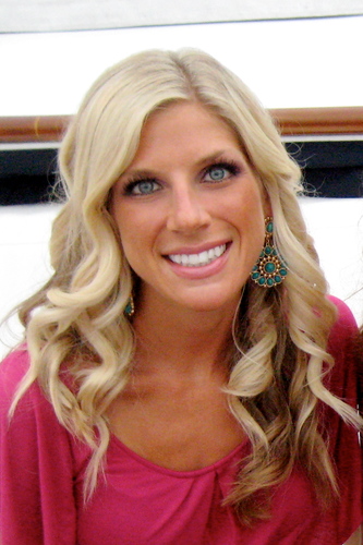 speech therapist. fitness enthusiast. foodie. fashionista.
