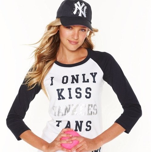 the hottest babes for the hottest players. ;) #baseballbabes