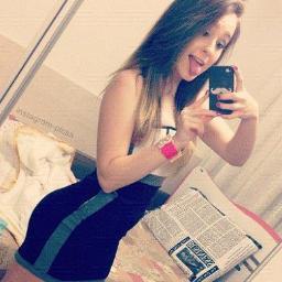 Princesa não abaixa a cabeça se não a coroa cai  um pouco de mim *-* : tenho 15 aninhos acredite se quiser , to solteira qsr sabe mas http://t.co/DVZAMBKX