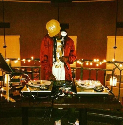 DJFasho704's profile picture. An African tweeting