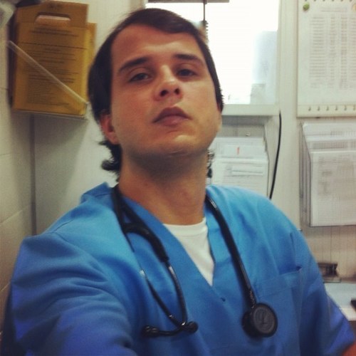 Homens fracos acreditam na sorte. Homens fortes acreditam em causa e efeito.  Instagram: @jrvet