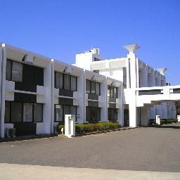 群馬県が選定したアルコール健康障害・薬物依存症の治療拠点機関です。アルコール・薬物依存症および、ギャンブル、ゲームやインターネット依存などの依存症におけるご家族の相談から、それに関連する身体疾患の治療、嗜癖行動修正、リハビリテーションまで、広く依存症問題に対応できる病院です。