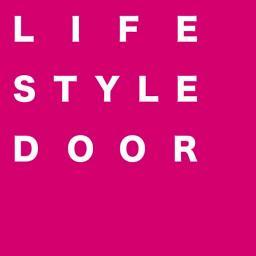 LIFE STYLE DOORという雑誌を発行しています★みんなが知っているあのお店の裏側、その奥、その想い。毎日をもう少し面白くしたい人に贈る十勝発、スタイリッシュマガジンです。妥協をせず日々勉強し、良いデザインを追求して頑張ってます！！！