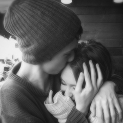 Tenho pensamentos que, se pudesse revelá-los e fazê-los viver, acrescentariam nova luminosidade às estrelas, nova beleza ao mundo e maior amor ao ♥ dos humanos.