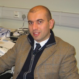 A European Scientist: Academic Professor and Researcher. In love with his wife, mitochondria and every opportunity to learn a bit more...