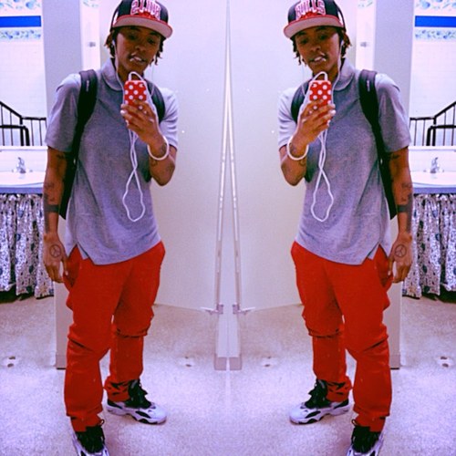 #FuckIt Live & Laugh. #GoodFella #Gemini #Blessed #DreadHead #TrueCelticsFan. Instagram: @_blacychan_