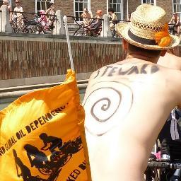 Naked recreation for a new(d) generation! #nakedbristol #bodypositive #BristolWNBR 🚲 #NoPorn 😎 Follow Back Pro EU #WeAreEurope