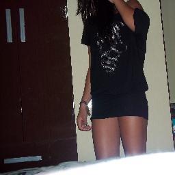 Kakau Prates,14,anos,irritante,louca,desligada,ciumenta,chata,prazer euu *--*