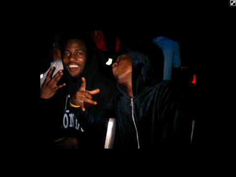 Student,hip-hop tycoon,basketball and boxing fan..  mad luv 4 flawsing......swag on 0• Real!!