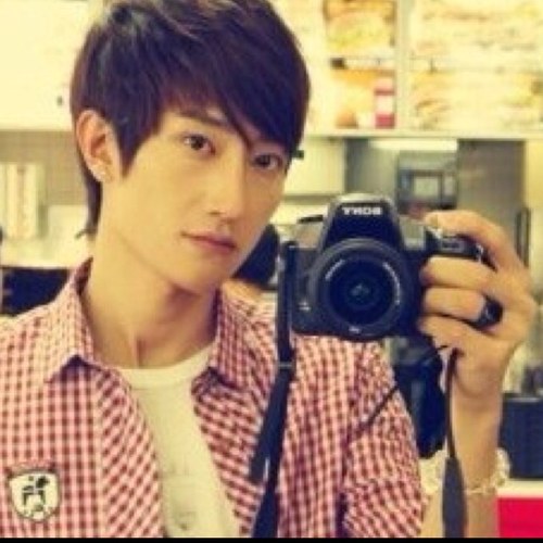 しばらく【Good＊Bye】슈퍼주니어 (Super Junior)조미(zhoumi) bot。非公式・手動bot。チョウミです。2012.05.18~  2013.02.14