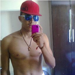 Jhero Brown , 18 anos , sou morador de bairro pobre mais meu coração e nobre e foi assim quee deus me fez...