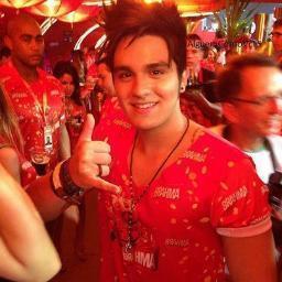 Te Vivo
Te Amor
Te Respiro
Te Quero Mais Do Que Tudo nessa Vida
Oficial 23/02/2010
@LuanSantana Meu Amor