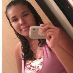 - Do seu sorriso doce, eu nao quero esqueçer ♪'