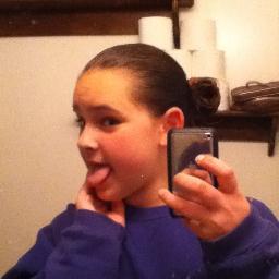 i like funny people and nice people but i am not nice if you follow me i will follow you so plzz.... follow me and help me get more followers