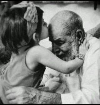 أبي لنائم طويلا أشتآقُك حدّ السمآء رحمكك الله وَجعلك بِ جنآت الفردوس .. يا قطعه من القلب فارقتنا ♡̷̷̷̷̷̷