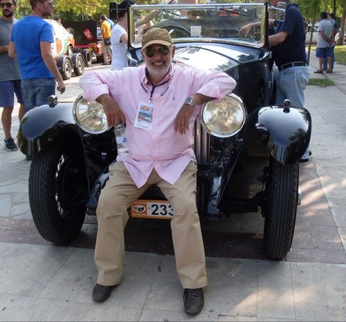 Nikoscharala's profile picture. 