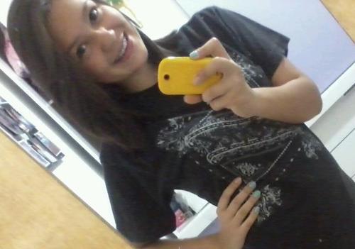 ♥                                 
Dificuldades não existem para fazer você desistir, e sim para te tornar mais forte.