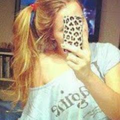 aii oque fala di mim??? ^^ sou apenas a garota doce qui encantaa :) ♥