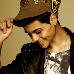 Club de fans de @AbrahamMateoMus de Sevilla (Andalucía) no soy oficial. // Mi twitter personal: @Marta_Abrahamer