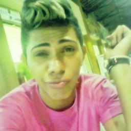 Dizem que só vamos ter um amor verdadeiro por toda nossa vida. Eu já encontrei o meu. Chama-se eu mesma.^^
