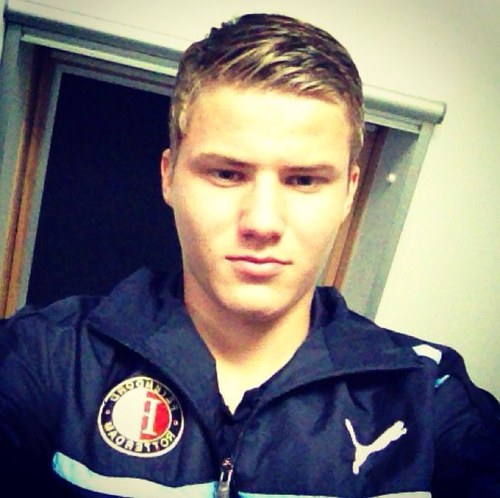 Soccer Player | Feyenoord | Rotterdam | Excelsior Maassluis | Erasmus Universiteit | Student | instagram: kevindercks | sc: kevindercks |