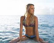 All about surfing and ladies!