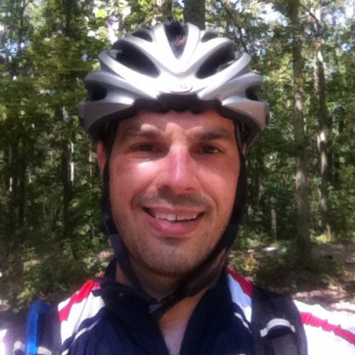 I am an http://t.co/Lp9DaPUHmq developer by day and pretend to race mtn bikes on the weekend.