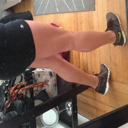 eatcleanfitspo's profile picture. Working on staying fit while living the grown up life. 
5'1 Shortie CW: 117 GW: 108 
UGW: Happiness & no love handles