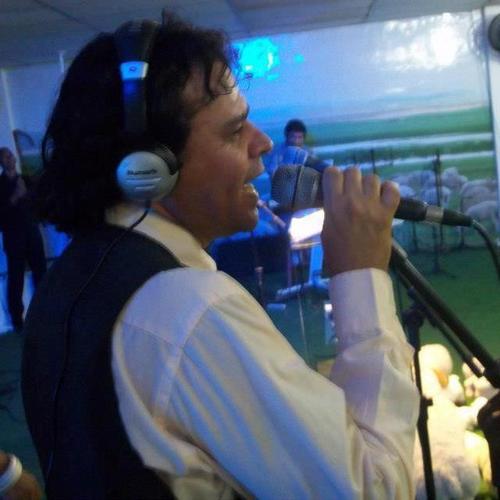 Julio Cavalcanti ex cantor da banda Reflexus, hoje Levita Missionario, servo do SENHOR JESUS CRISTO
