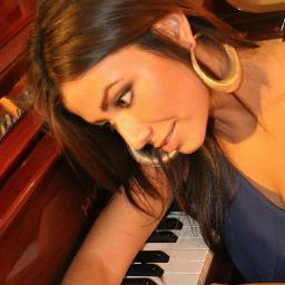 Fans de Faby tenemos como propósito dar a conocer cada uno de los pasos de nuestra estrella. Les invitamos a formar parte de esta familia DLB. Gracias.