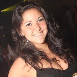 Felicidade, alegria, amizade, adoradora da noite, futura Publicitária, pagodeira .... Te Amo s2 Chaparral ake *--*