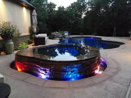 From design to build out your backyard dream awaits.
With nearly 30 years of experience building pools in Oklahoma. Call today to learn more: 405-844-7500