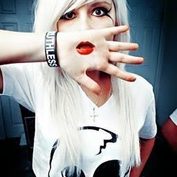 loucadematar's profile picture. - Se fosse facil, seria chato - @MaduSoares99