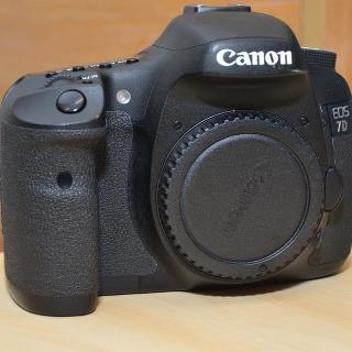 cameralenshire's profile picture. To hire any kit call Yas on 07779 429411