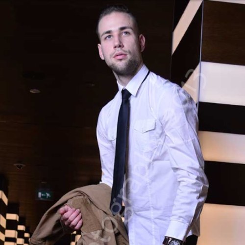 MbpClaudio's profile picture. Student. DJ.