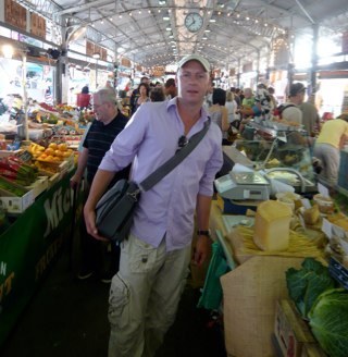 Passion driven foodie who is hungry for more 
International private chef traveling for food!!!
http://t.co/seogIsxF