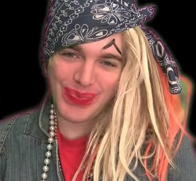 Hey guttersluts and Bubblebuts SHANAYNAY iS HERE.