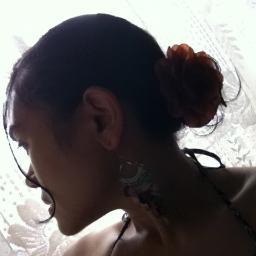 simpleekgrl's profile picture. Aspiring writer working on a YA fantasy novel and blogs once a week about geeky stuff. 🤓✒📚