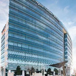 17–story building; 285,000 square feet of office 
space; 6-floors of parking & a breadth of retail 
amenities. Located in downtown Las Vegas. #Vegas #molasky