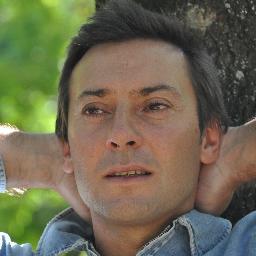 Cantautor Folcklorico Popular Uruguayo, radicado en Argentina Llevando la Musica por todo el Territorio Argentino.
https://t.co/NcD5DF92Zz