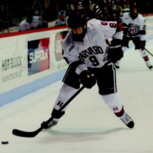 Just the average bender tweeting my life style when i play puck.