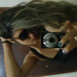 Cruzeirense ♕
Ask : http://t.co/28dK5duXSZ 
Facebook : http://t.co/3eAMn9MIe5 
Whats : 034 9909-7198