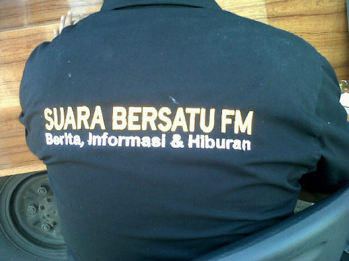 alamat : jl. persatuan Raya No. 188 Sinjai.
 Suara Bersatu fM